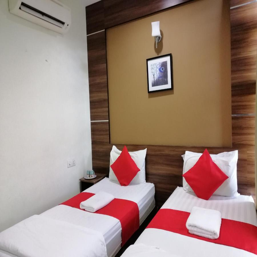 Hotel Meria Шах-Алам Экстерьер фото